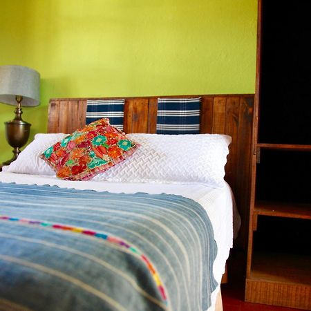 Hostal Antigueeno Antigua Exterior photo