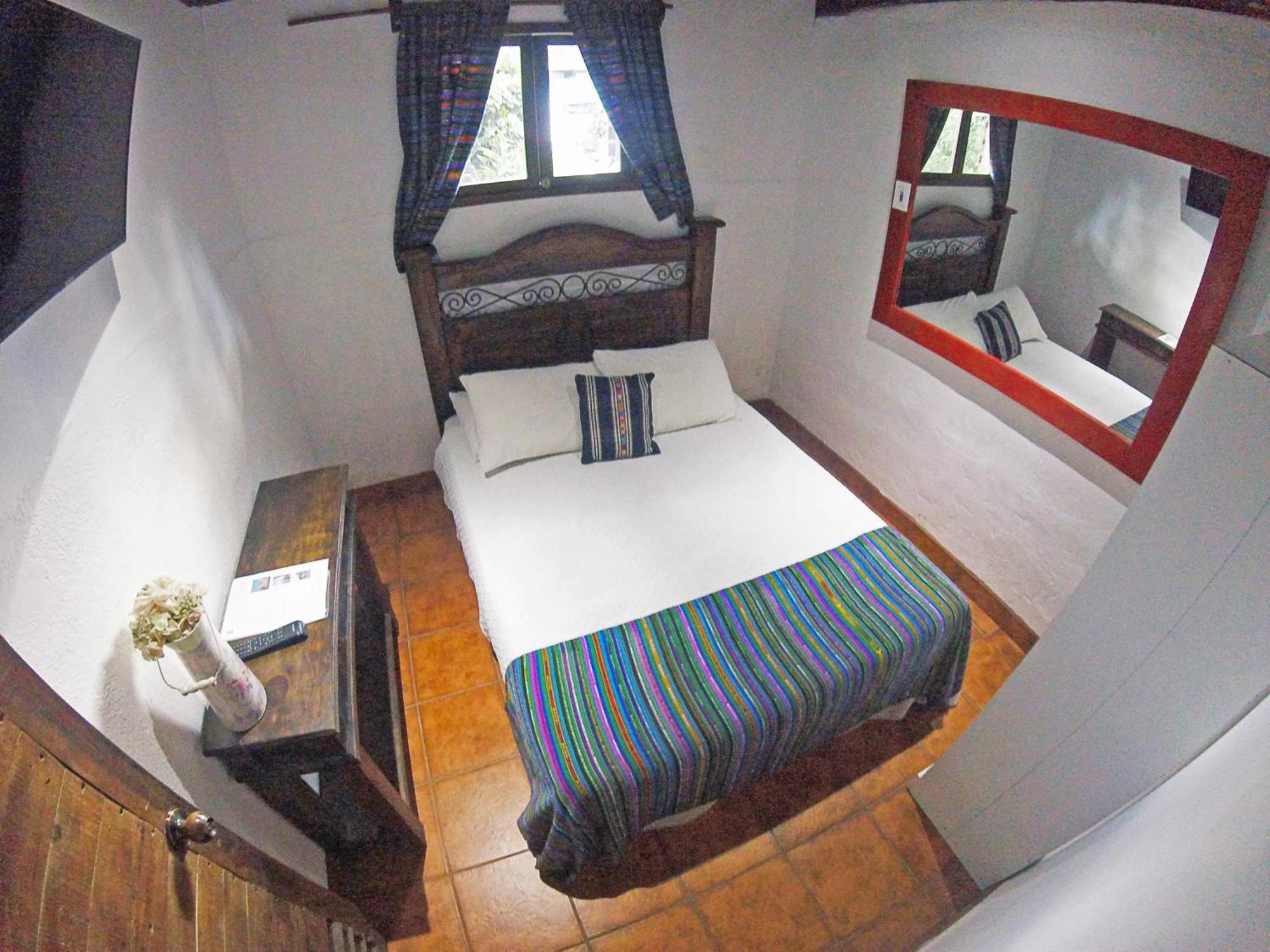 Hostal Antigueeno Antigua Exterior photo