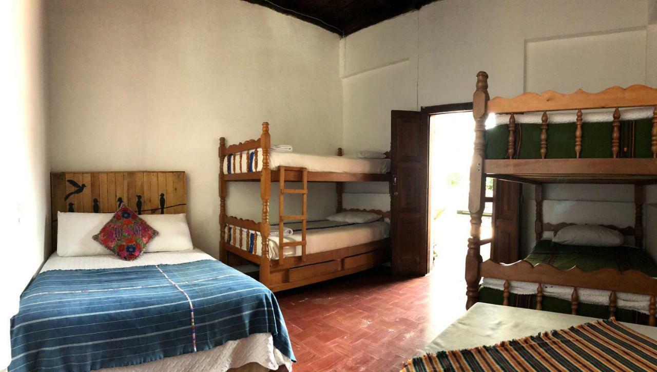 Hostal Antigueeno Antigua Exterior photo